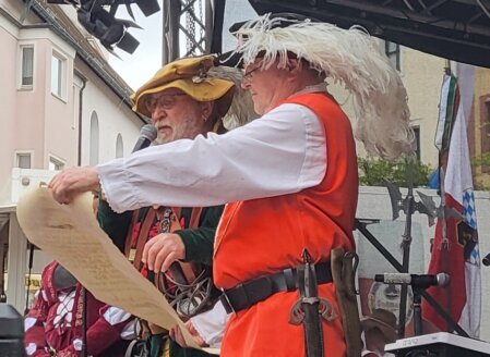 Bild zeigt die Eröffnung des Altstadtfestes
