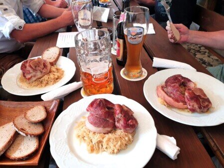 Knöcherlessen beim Bartl